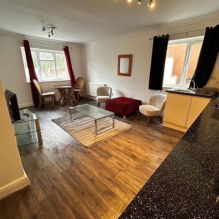 The Ruislip Apartment 外观 照片